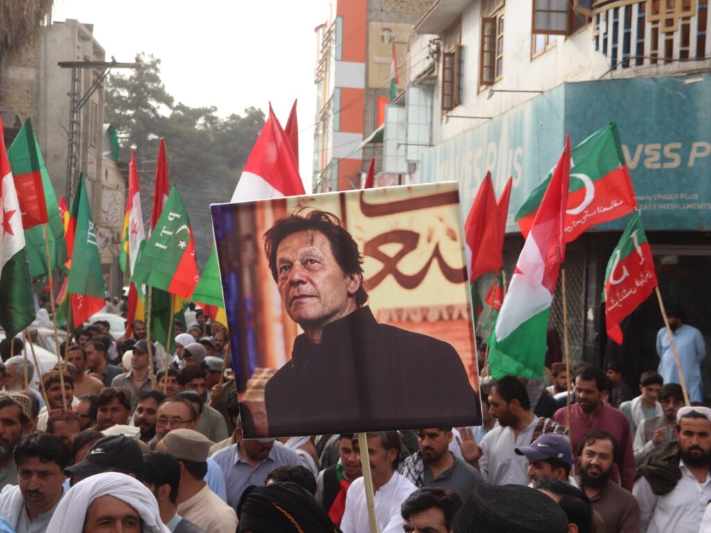 Pakistan top court orders Imran Khan’s hospital transfer amid access battle Pakistan top court orders Imran Khan’s hospital transfer amid access battle
